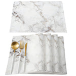 serviettes table moderne élégantes marbre blanc or bleu rose veines dorées lin respectueuses environnement