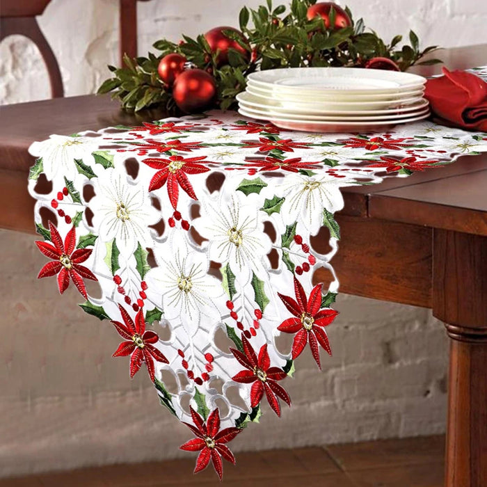 Chemin de table brodé blanc pour décoration de Noël