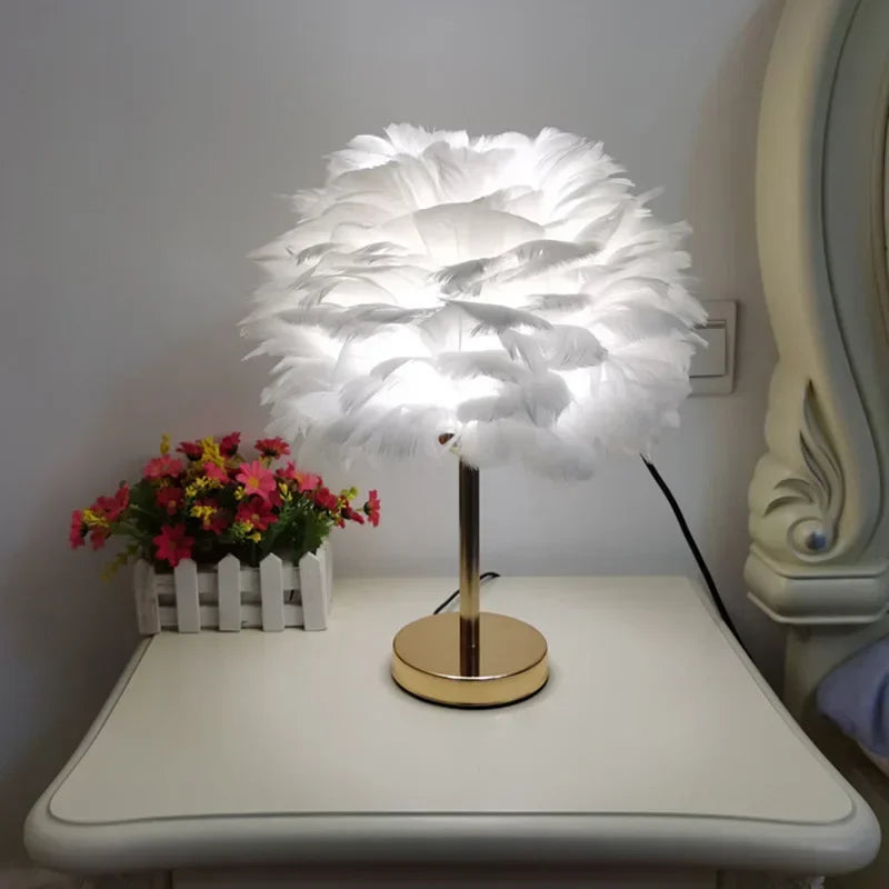 lampe table plumes moderne rose gris blanc décoration bohème éclairage original led certifiée vde