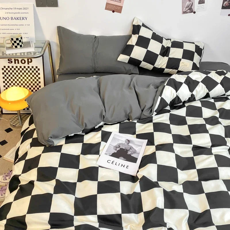 Vue d'ensemble de la chambre avec literie carreaux