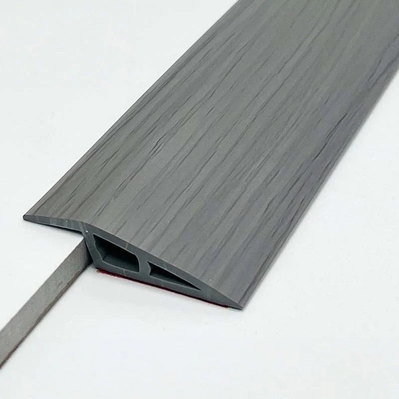 joint transition sol pvc imitation bois adhésif noir moderne protection film rouge couteau
