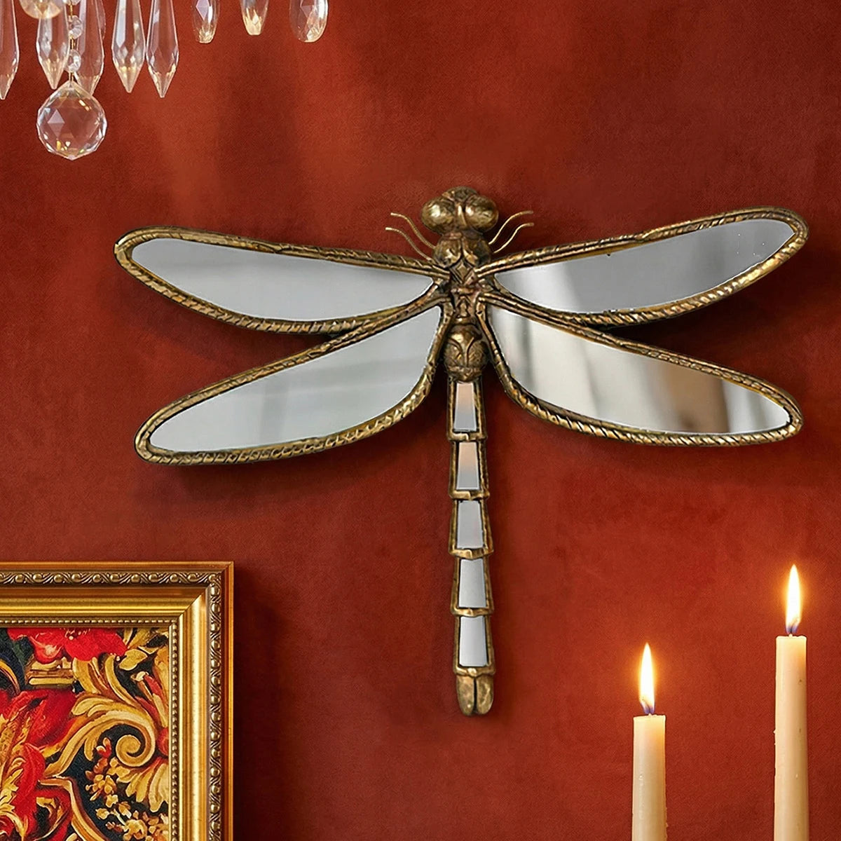miroir forme libellule doré détails métalliques artisanal vintage réaliste chambre salon