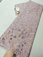 tissu dentelle polyester coton fleurs motifs floraux blanc rose clair noir vert dorées occasion