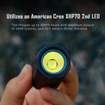 lampe torche bleu moderne résistante choc lumiere intense charge magnétique auto défense camping