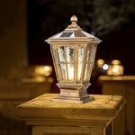 lampadaire solaire or noir classique verre transparent fenêtres rustique manoir panneau solaire led