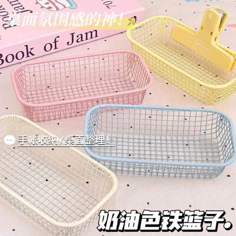 panier rangement métal rose jaune bleu clips maille moderne minimaliste