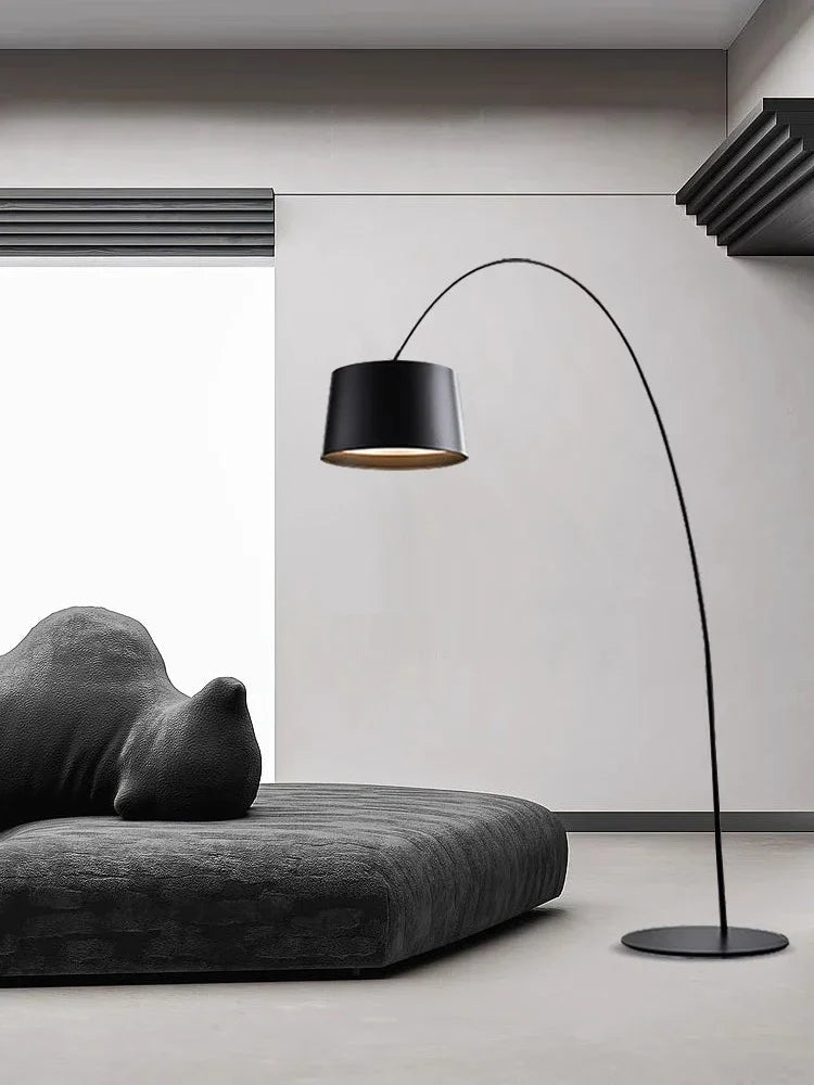 lampe sol moderne led noir base circulaire abat jour aluminium éclairage intérieur minimaliste