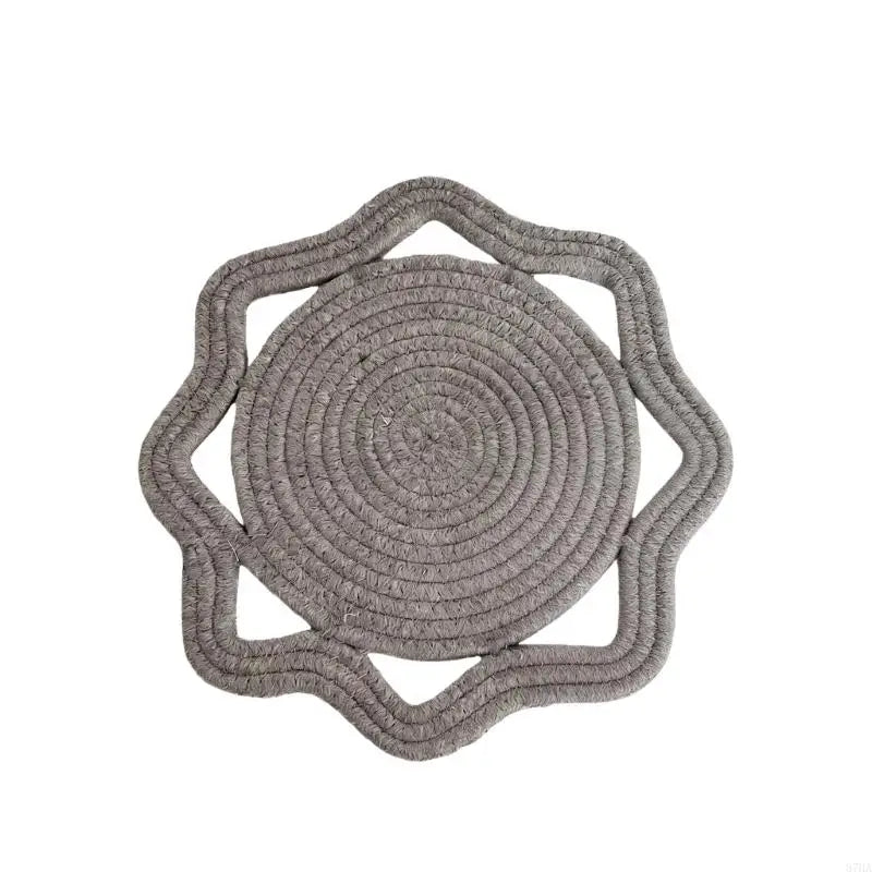 tapis table tissé spirale gris blanc rouge noir respectueux environnement