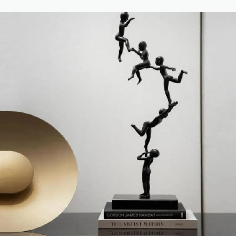 sculpture moderne figurines humaines empilées noir lisse décoration intérieure 51cm hauteur 14+ années