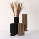 vases noirs marron rayures modernes statuettes bois intérieur salon chambre minimalistes