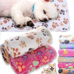 couverture douce animaux compagnie imprimée pattes blanc rose beige bleu gris