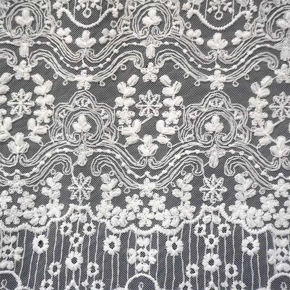 tissu polyester brodé motifs floraux fleurs dentelle fine robe soirée élégante classique occasion spéciale