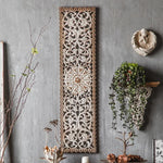 décoration murale vintage shabby chic motif floral bois fond gris blanc marron
