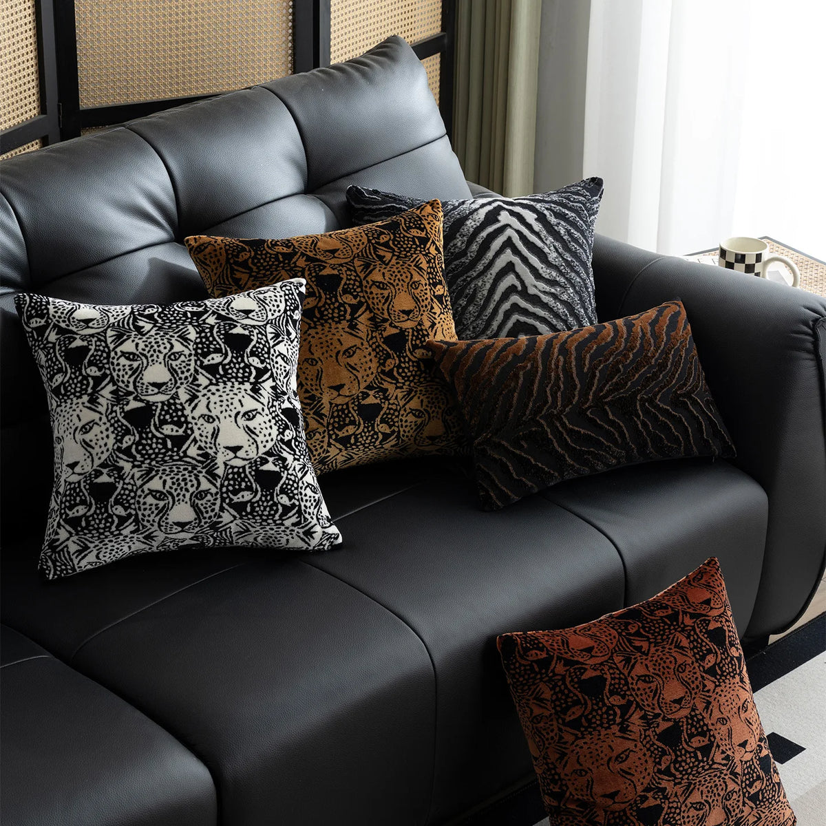 housse coussin double face imprimé léopard noir marron blanc moderne décoration maison voiture 50x50cm