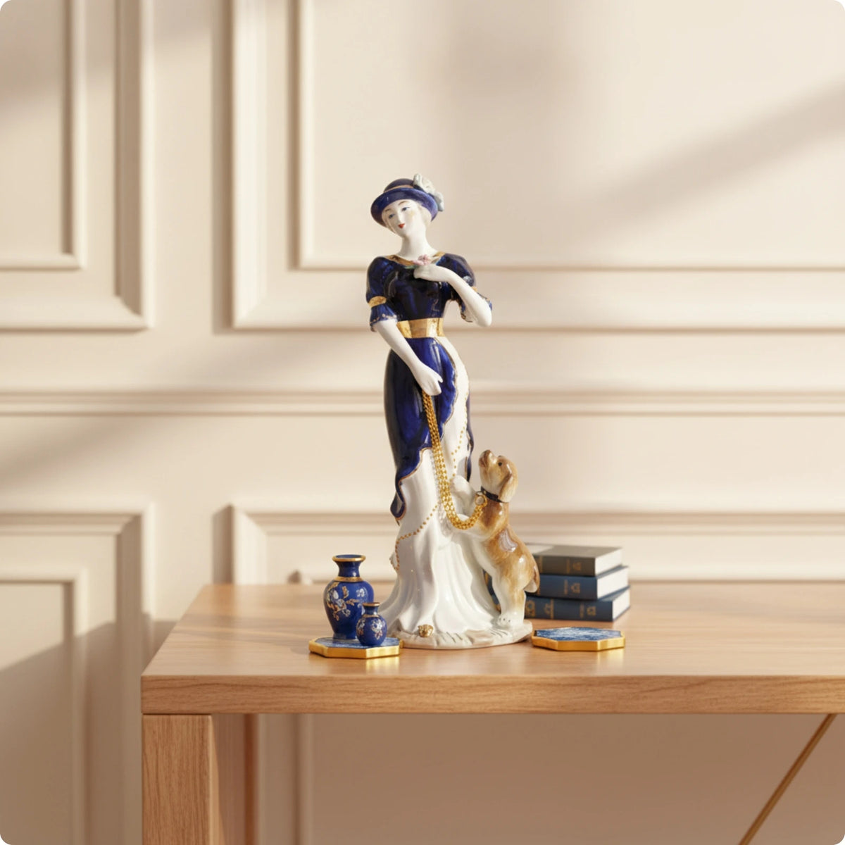 statuette féminine céramique émaillée robe élégante motifs floraux classique chapeau blanc bleu doré