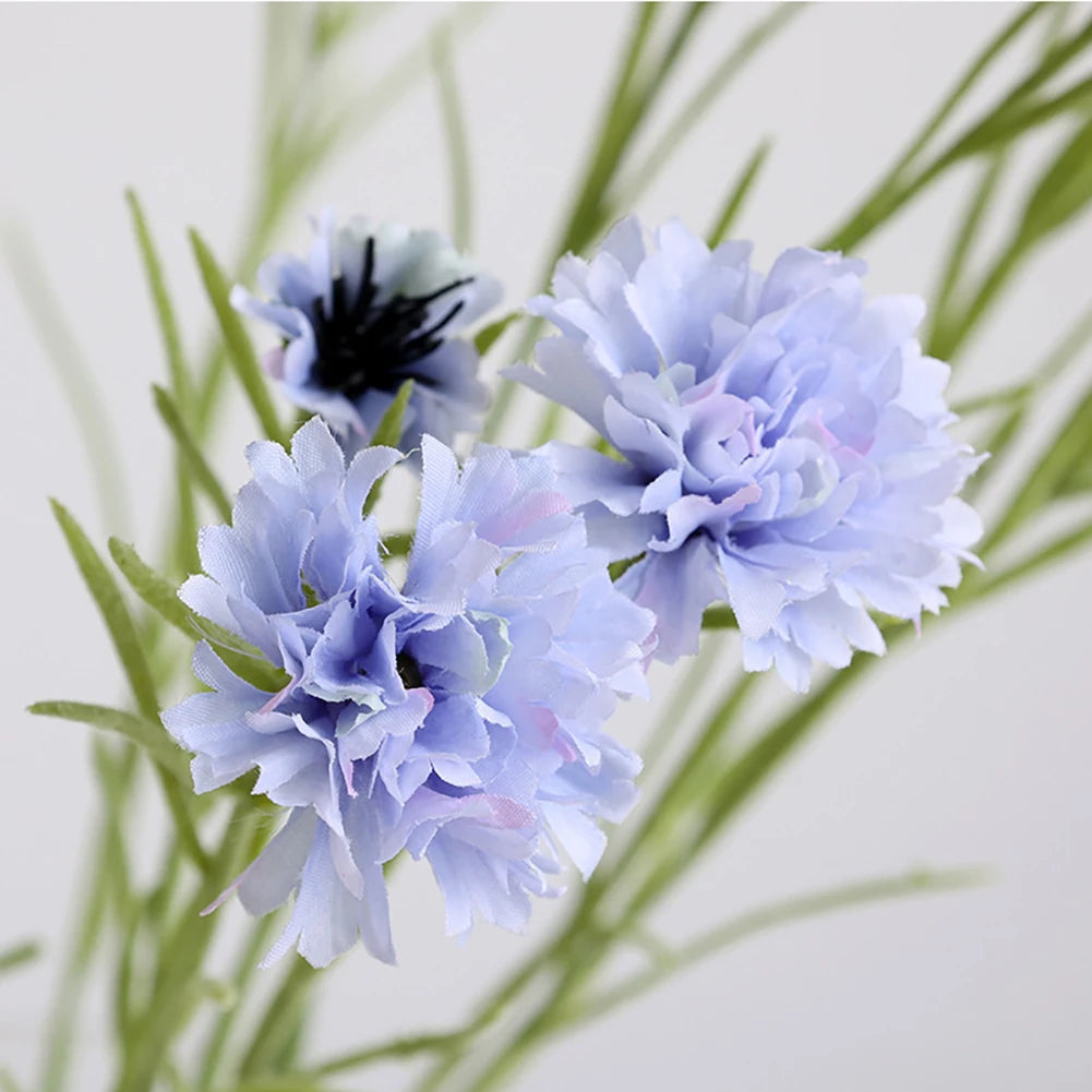 bouquet fleurs artificielles soie bleu blanc violet vert intérieur décoration champêtre minimaliste festive mariage