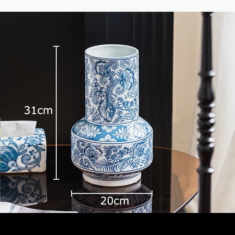 vase bleu blanc floral oiseaux classique traditionnel decoration table arrangement floral