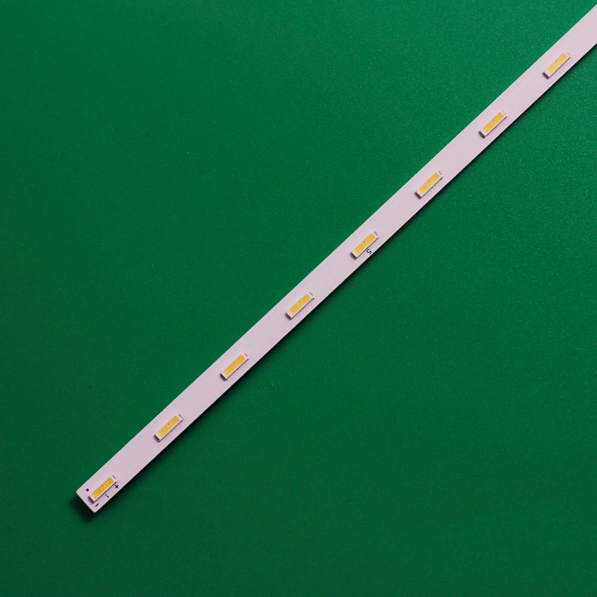 barre lumineuse led blanc vert adhésif connecteur électrique écran tv accessoire technique industriel
