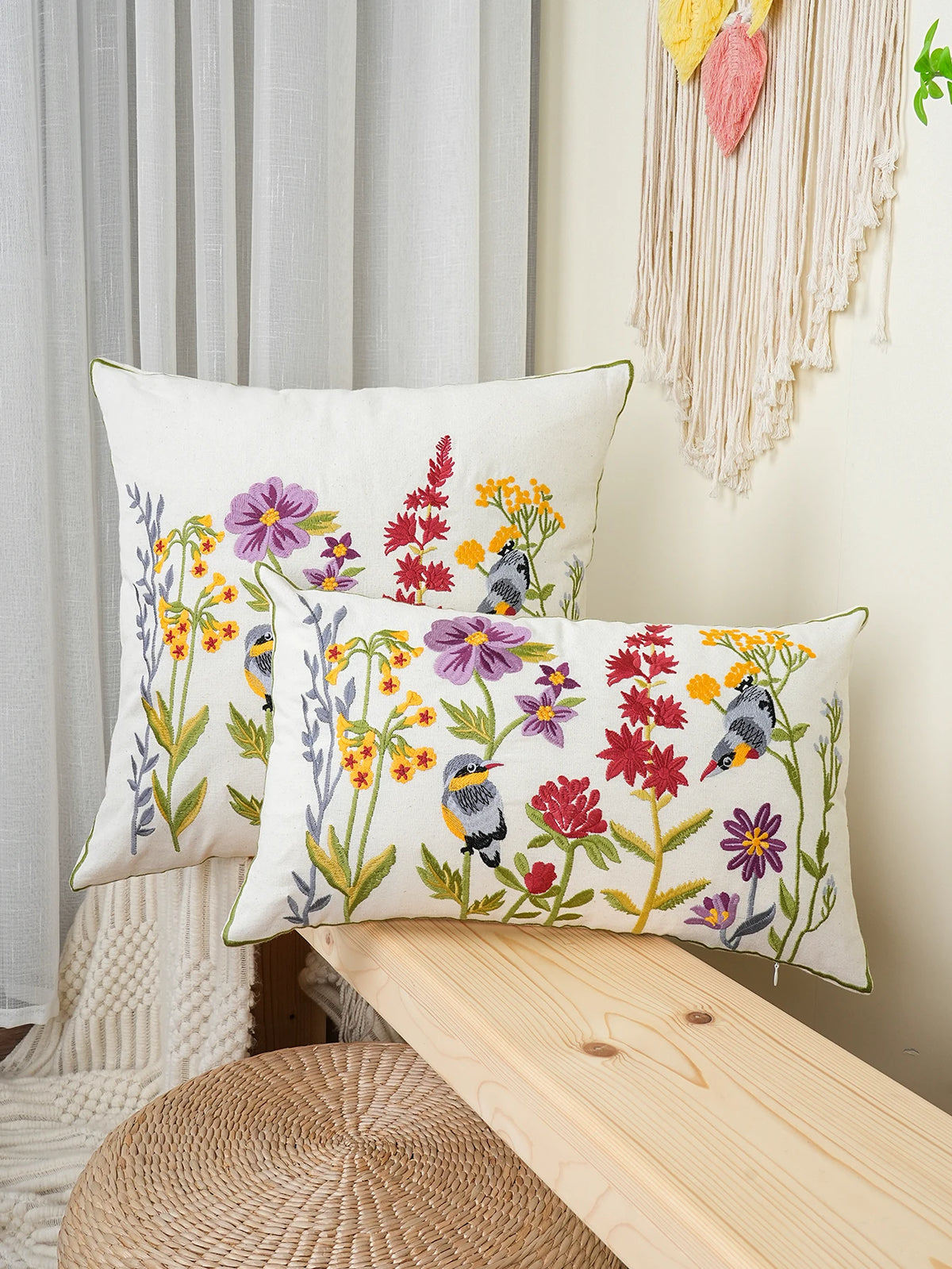 housse coussin brodée fleurs oiseaux décoratives polyester traditionnel adhésif blanc
