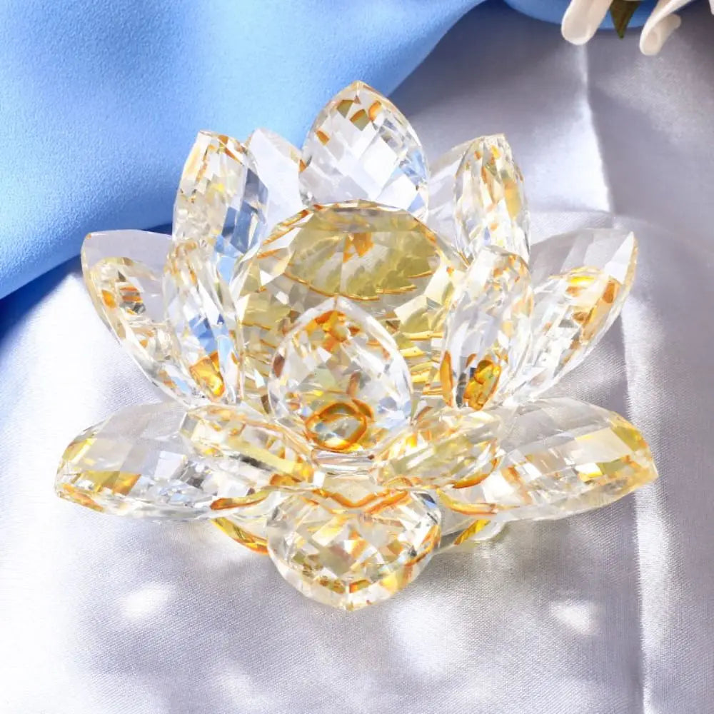 ornements lotus verre transparent rouge rose violet jaune facettes brillantes décoration zen moderne
