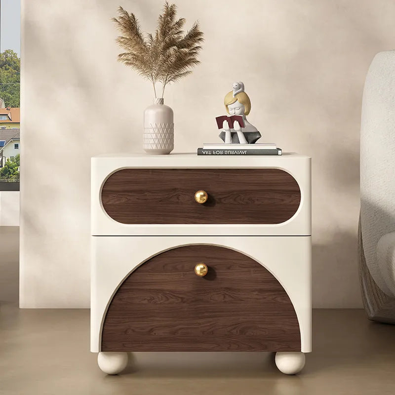 commode moderne blanc tiroirs poignées dorées meuble chambre minimaliste verrou