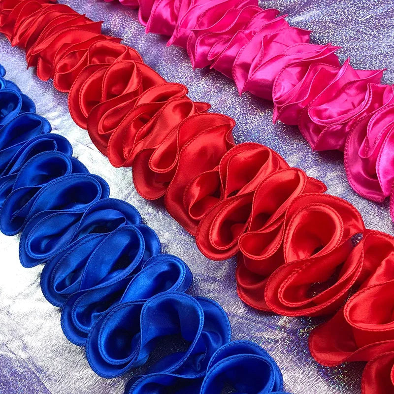 ruban plissé satiné largeur 9cm polyester opaque rouge rose bleu noir jaune bleuclair blanc