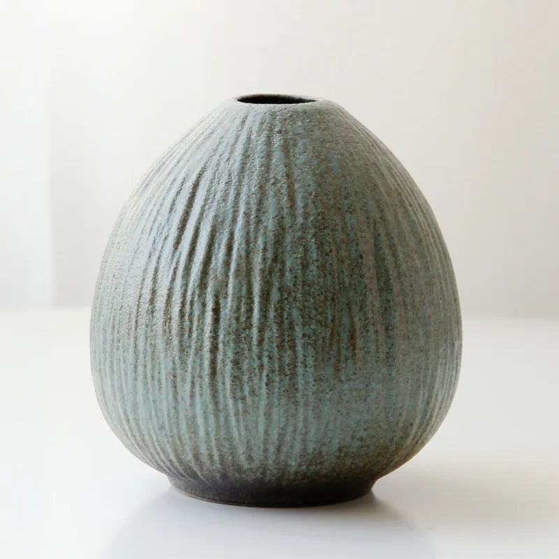 vases céramique moderne rayures horizontales opaques gris vert noirs