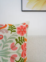 housse coussin brodé motif floral fleurs colorées polyester carré décoratif