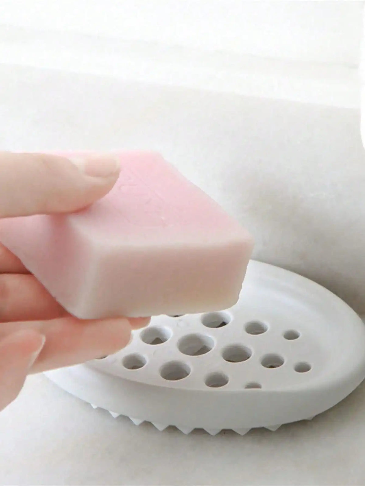 support savon moderne perforé adhésif rose clair vert pastel gris clair salle bain durable