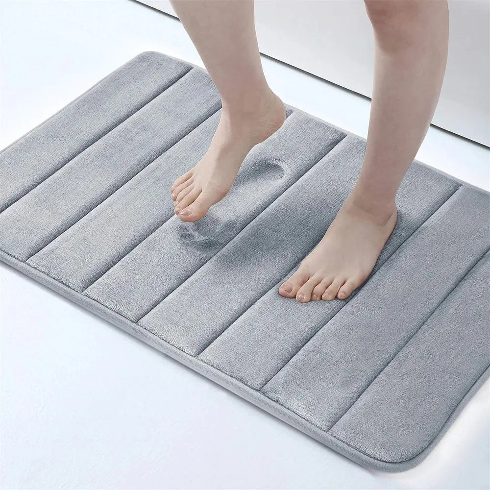 tapis bain antidérapant mousse mémoire forme absorbant eau lavable machine violet gris clair moderne