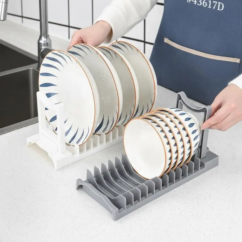 rack vaisselle moderne gris blanc motif géométrique assiettes bols