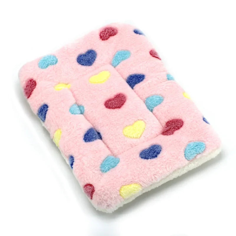 tapis épais coussin animal doux gris bleu clair rose jaune vert pastel cœur étoiles