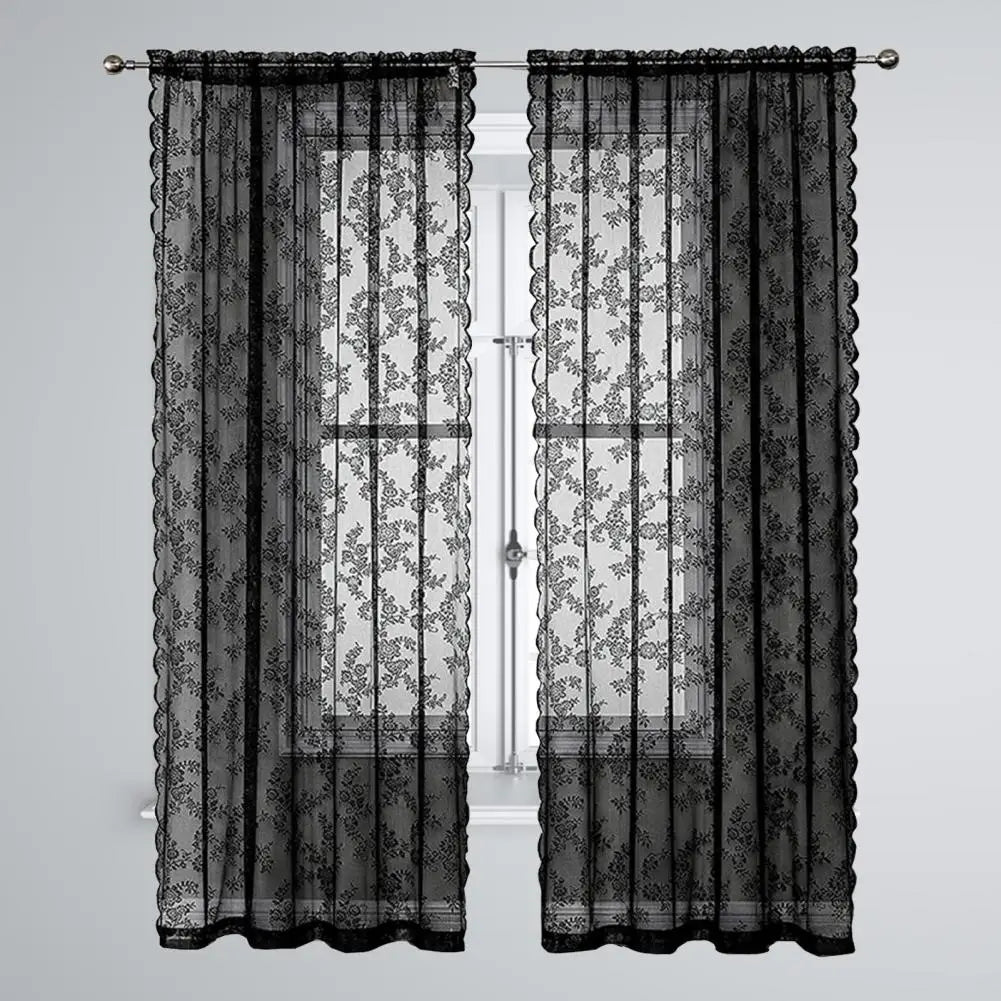 Rideau transparent associé à d'autres rideaux pour décoration