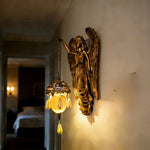 lampe murale mythologique sculptée personnages feuilles verre translucide bronze verte decorative fantastique