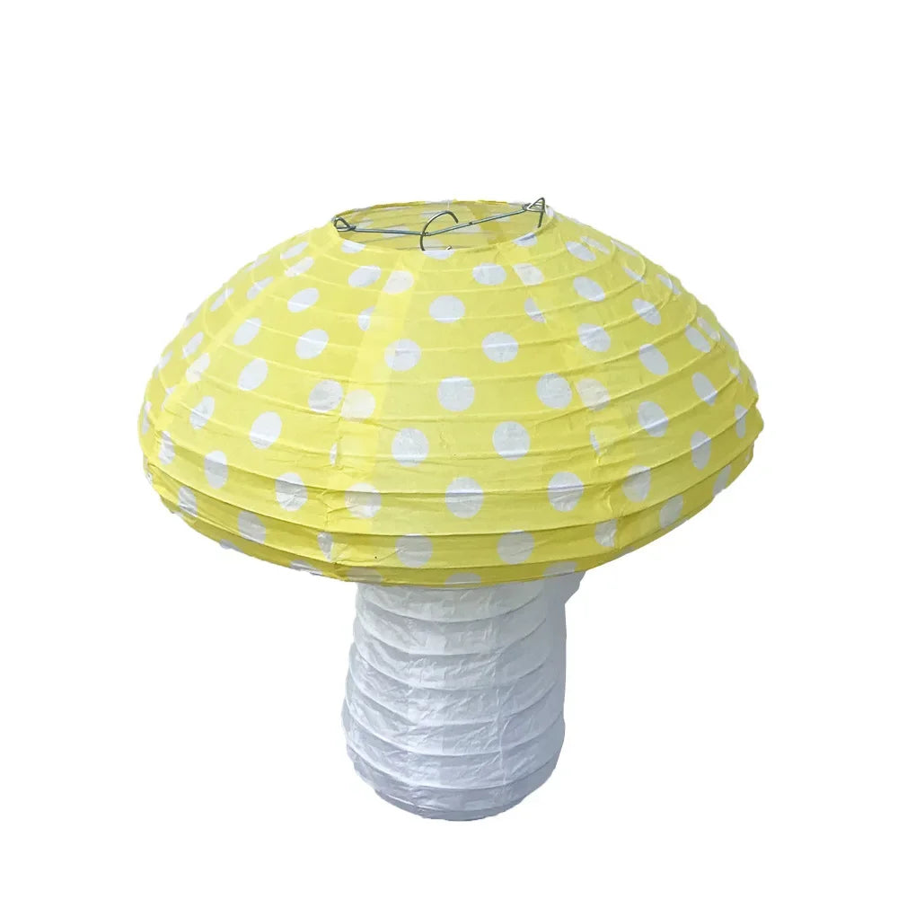 lanterne champignon fraise couleur rouge blanc jaune rose verte points feuilles enfant décoration fête