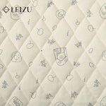 tissu imprimé fleurs lapins blanc rose vert bleu clair vintage enfantin résistant déchirure bricolage