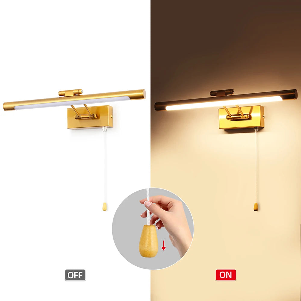 Applique murale LED avec finition laiton dans un intérieur moderne