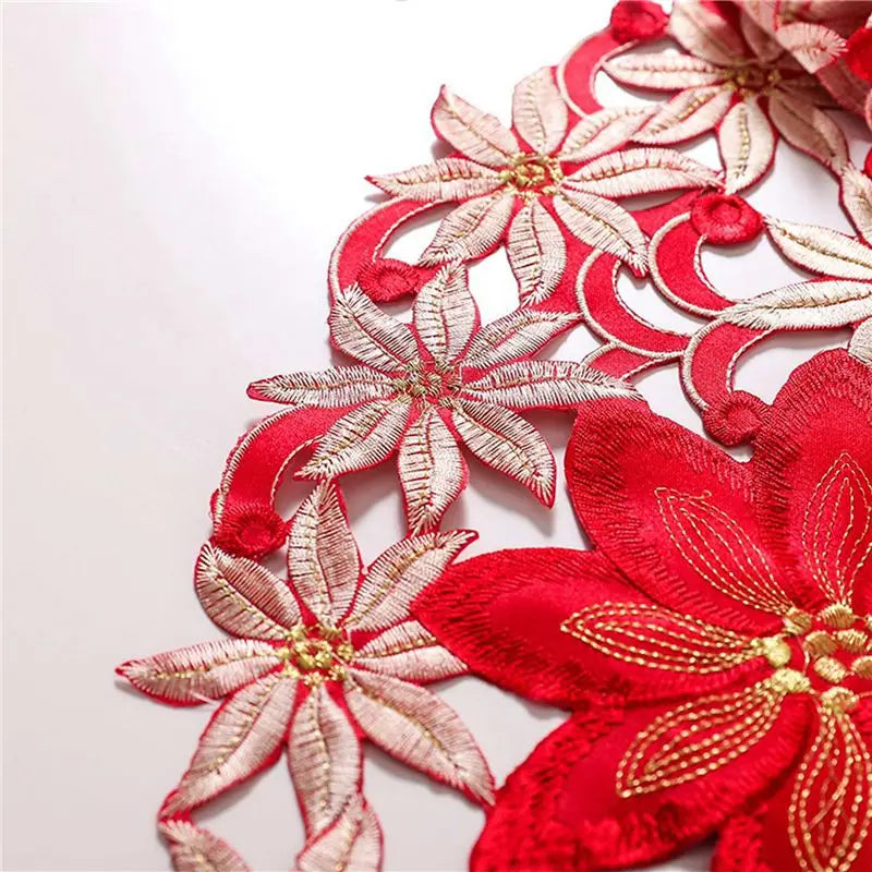 chemin table brodé noël fleurs poinsettia rouge blanc festif voile table runner decoration festive