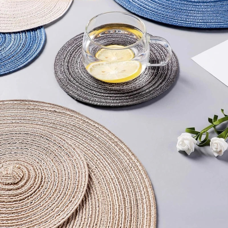 serviettes table modernes rondes spirales bleu gris beige respectueuses l'environnement polyester grandes petites