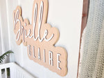 Décor mural personnalisé avec nom de bébé en rose dorée