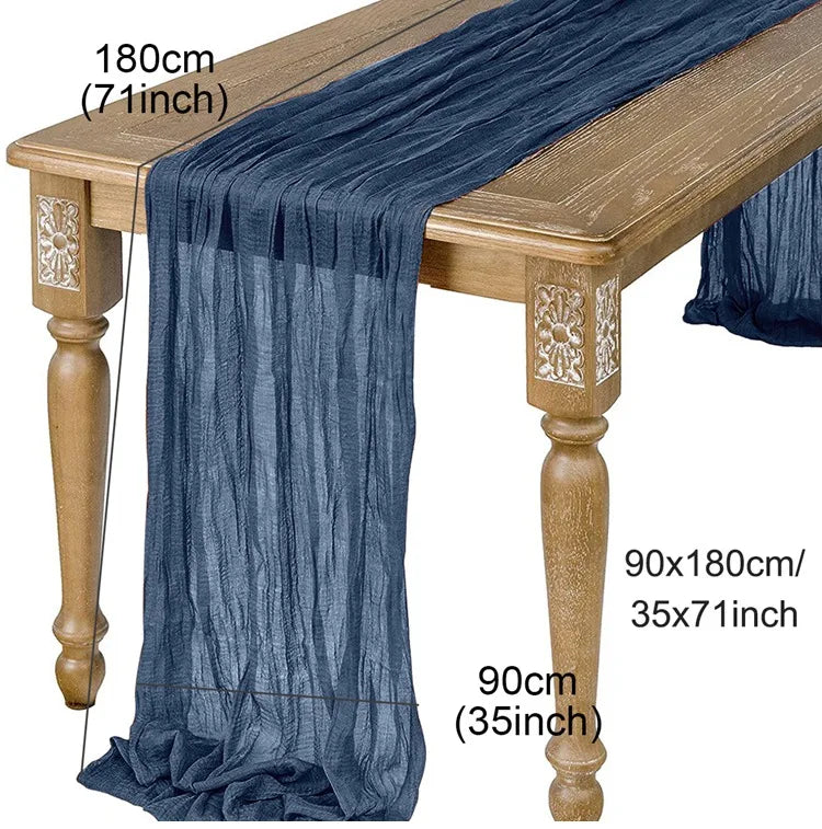 serviette table vert olive marron rose pâle plissée élégante décorative fourchettes assiettes verres fleurs