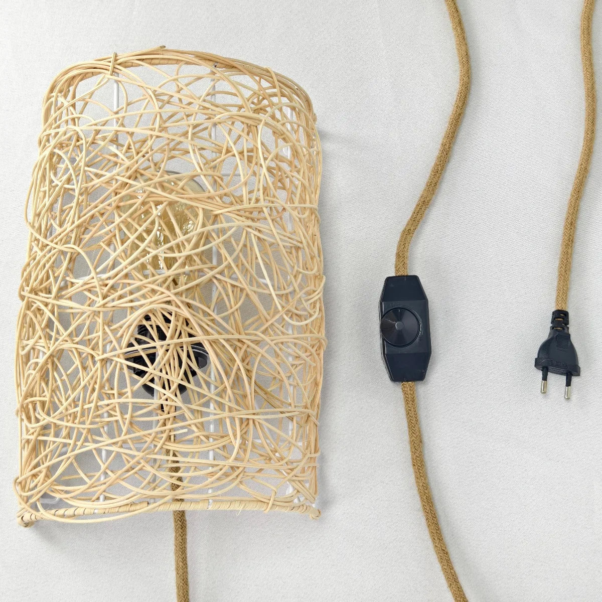 lampe murale tressée rotin moderne interrupteur intensité variable beige opaque 20cm 30cm