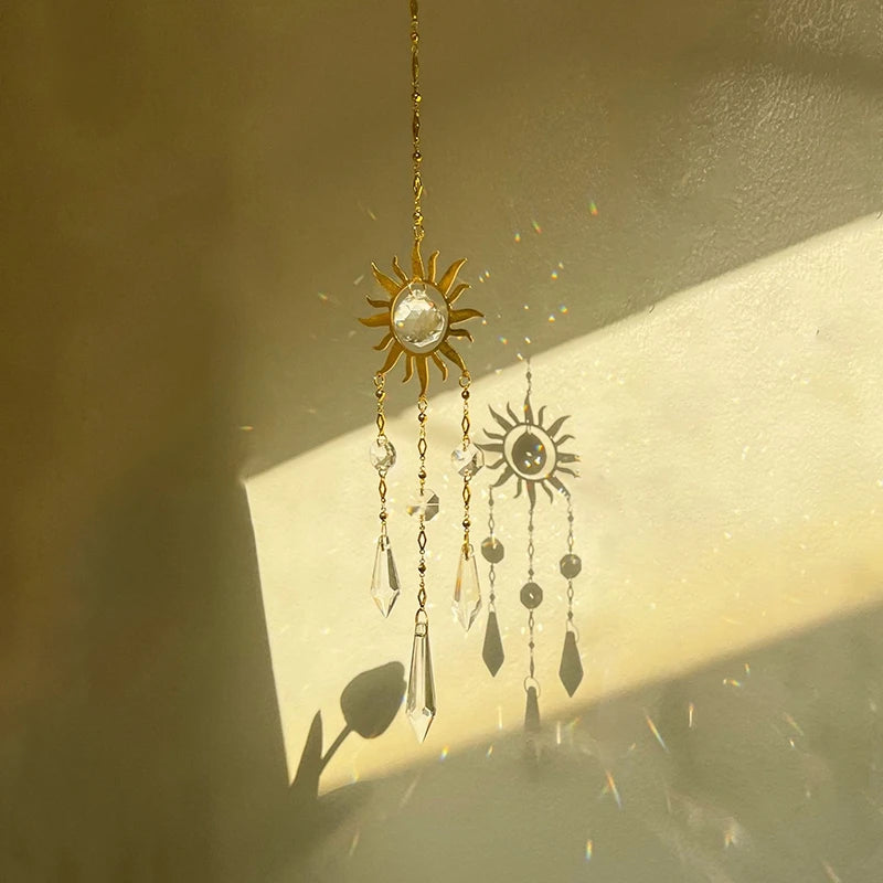 décoration murale boho chic or blanc transparentes chaines rayons solaires