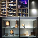 lampe table rechargeable led noire moderne aimantée cable usb entrée cave vin étagère