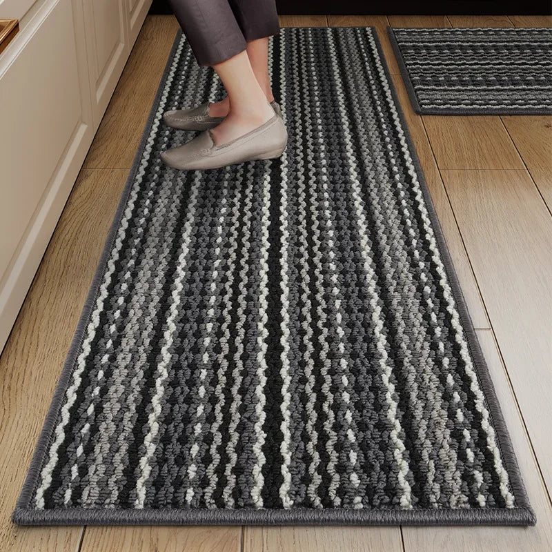 tapis cuisine moderne gris noir blanc rayures horizontales antidérapant lavable sol maison