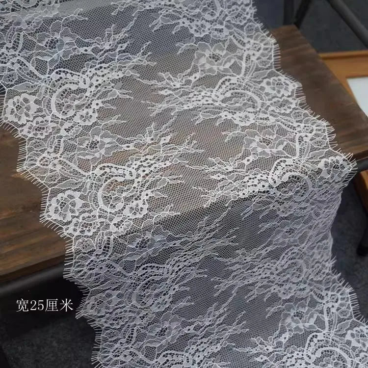 dentelle polyester fine blanc noir floral mariage décoration classique translucent 25cm 13cm echangable echangable