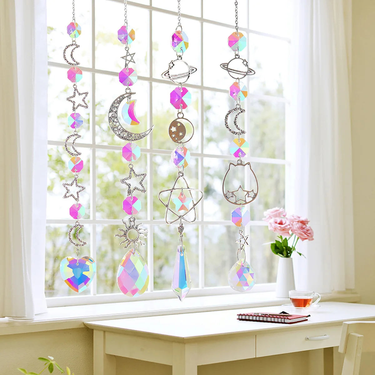 guirlande décorative fantaisie multicolore cristaux étoiles lunes planètes chaîne métallique jardin maison festive