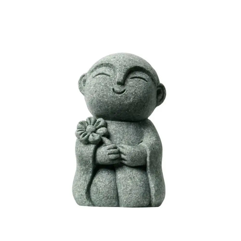 statuette bouddhiste vert clair granitée minimaliste sculptural durable extérieure intérieure ornement jardin porte bonheur