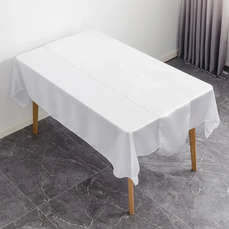 table chemin table uni moderne rouge blanc jaune doré bleu roi beigeclair opacité saisonmariages