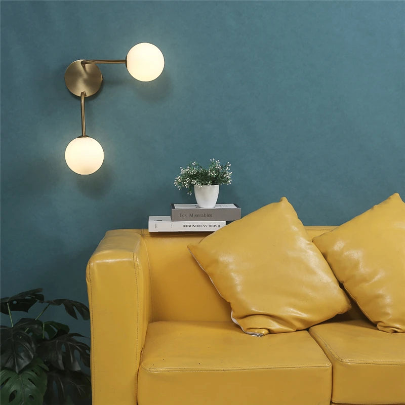 lampes murales modernes globes translucides or blanc bleu jaune gris marron minimaliste fixées mur